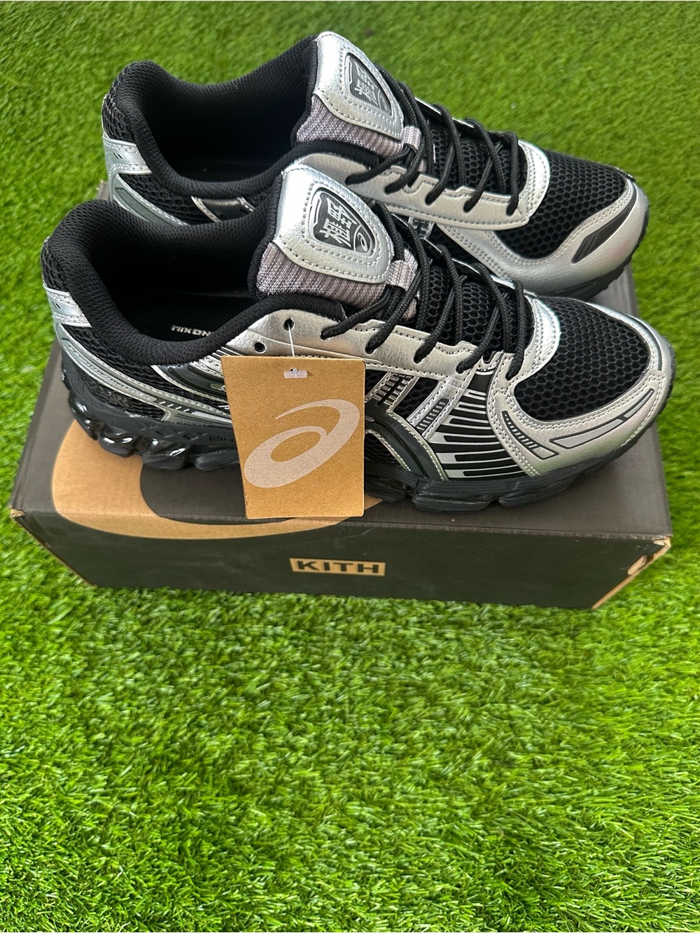 ASICS Men’s Black Silver Lace-up Low top Mesh Running sneakers New In Box - Picture 2 of 6